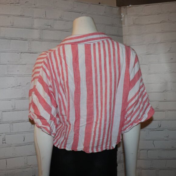 🍑🤍 Adyson Parker Cropped Button-Down · Size M · Fresh & Feminine - Picture 4 of 6